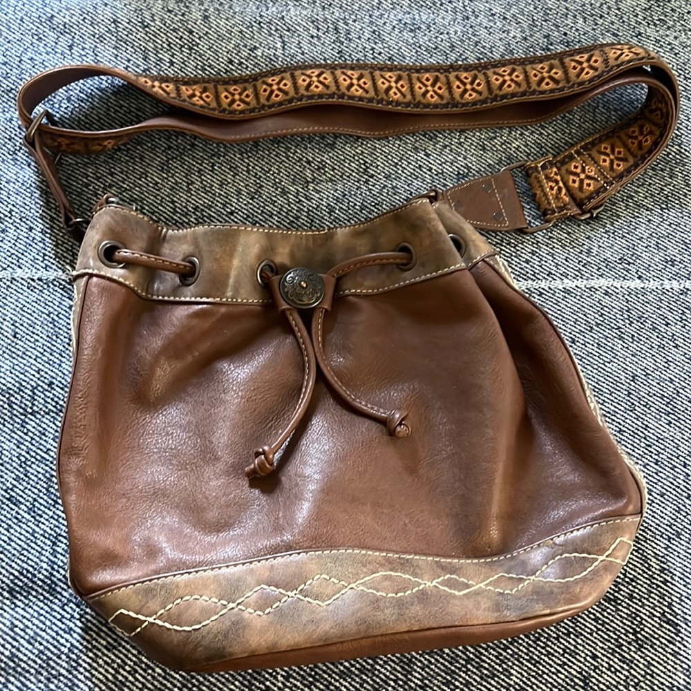 Blazin Roxy Bucket Bag w/conceal carry